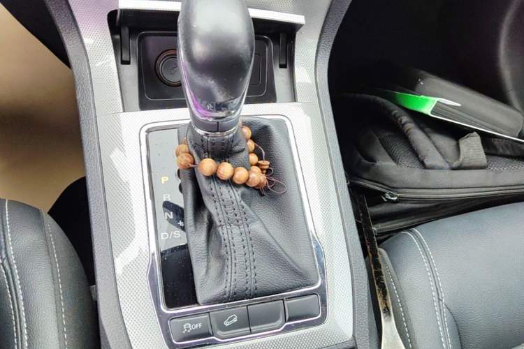 Used Roewe RX5 2020 20T Automatic 4G Connect Superior Flagship Edition Gear Lever