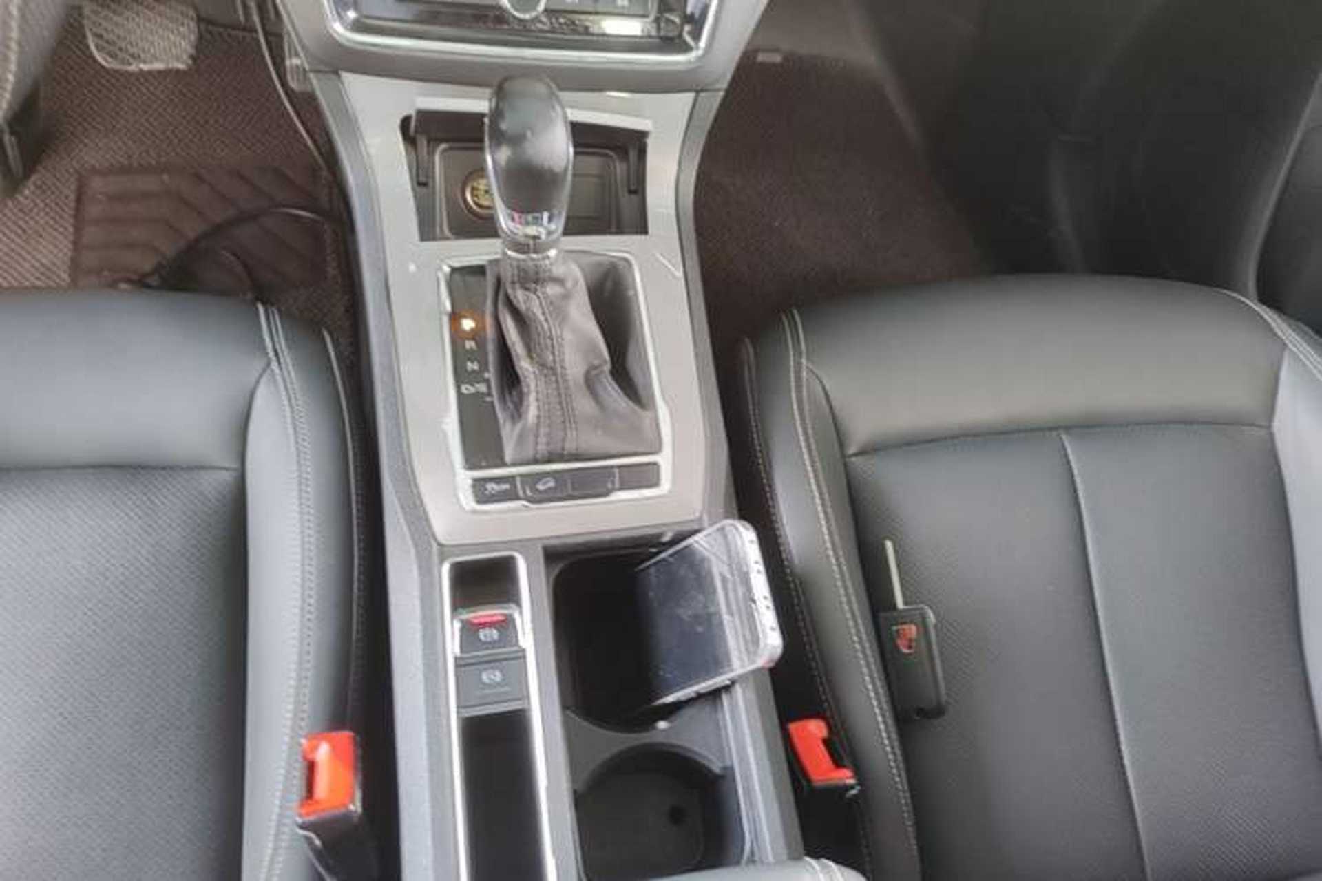 Used Roewe RX5 2020 20T Automatic 4G Connect Superior Flagship Edition Gear Lever