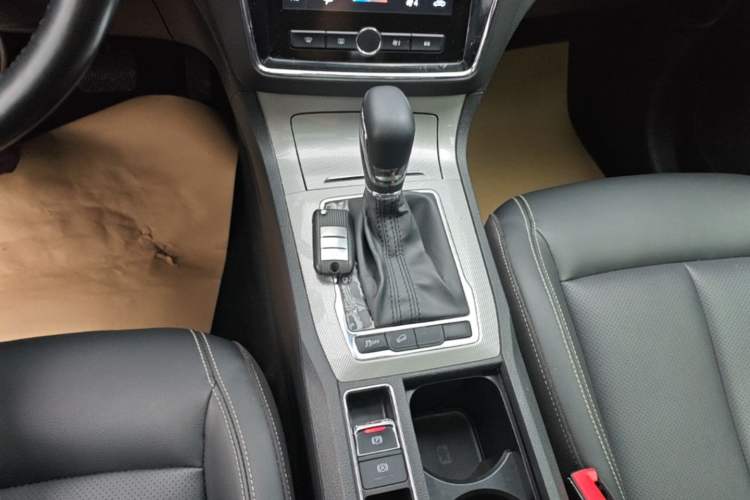 Used Roewe RX5 2020 20T Automatic 4G Connect Superior Flagship Edition Gear Lever