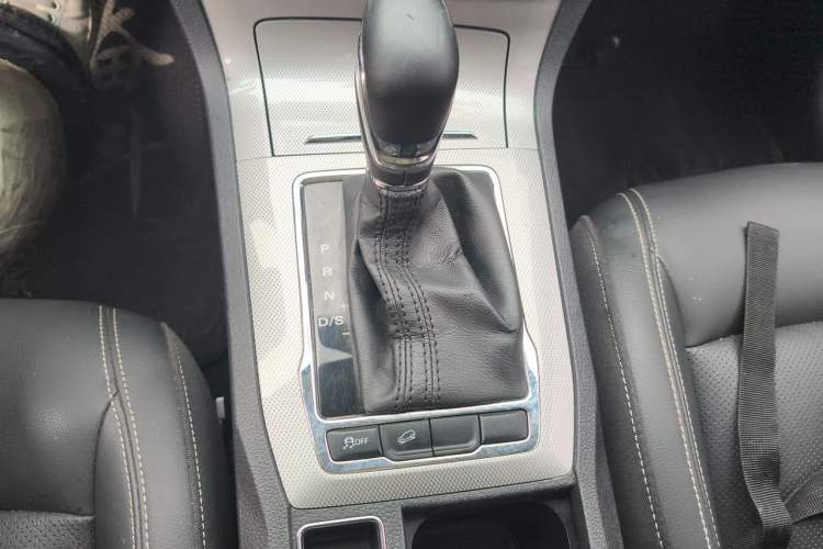 Used Roewe RX5 2020 20T Automatic 4G Connect Superior Flagship Edition Gear Lever