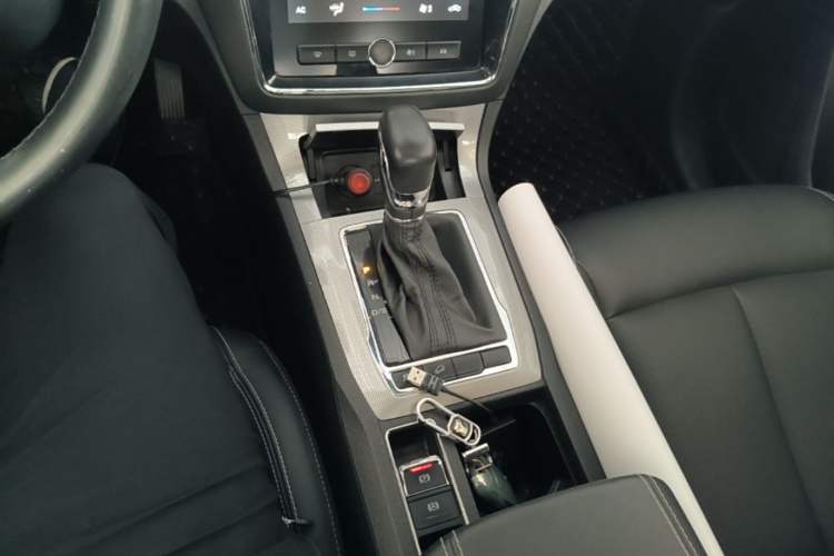 Used Roewe RX5 2020 20T Automatic 4G Connect Superior Flagship Edition Gear Lever