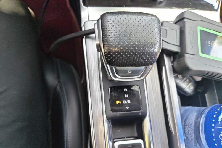Used Roewe RX5 2020 PLUS 300TGI Automatic Ali National Style Luxury Edition Gear Lever