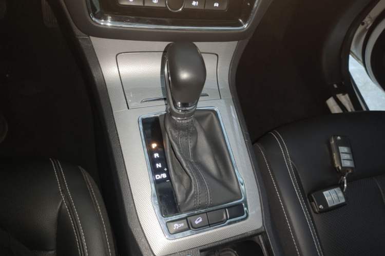 Used Roewe RX5 2020 20T Automatic 4G Connect Superior Flagship Edition Gear Lever