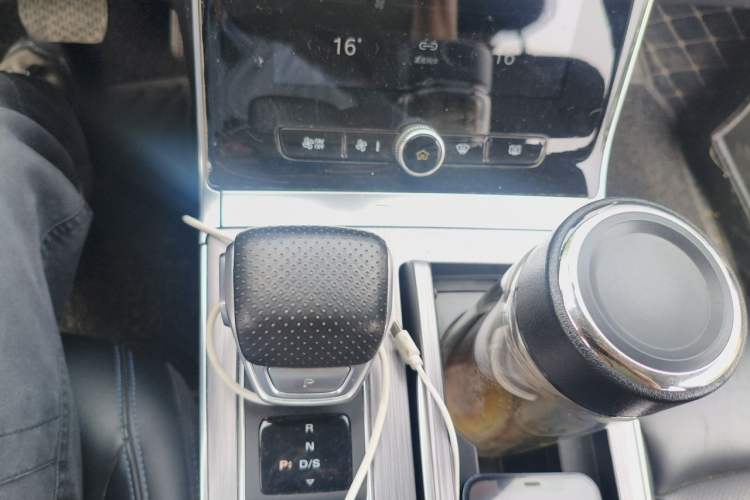 Used Roewe RX5 2020 PLUS 300TGI Automatic Ali National Trend Flagship Edition Gear Lever