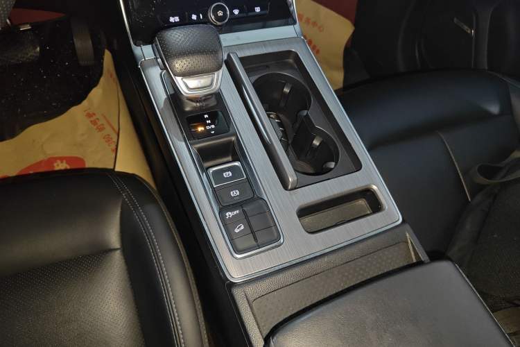 Used Roewe RX5 2020 PLUS 300TGI Automatic Ali National Style Luxury Edition Gear Lever