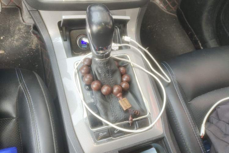 Used Roewe RX5 2020 20T Automatic 4G Connected Million Edition Gear Lever