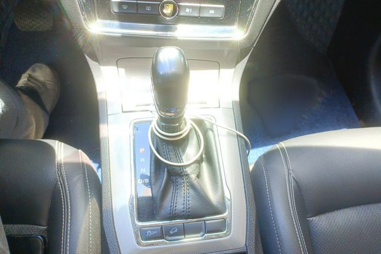 Used Roewe RX5 2020 20T Automatic 4G Connect Superior Flagship Edition Gear Lever
