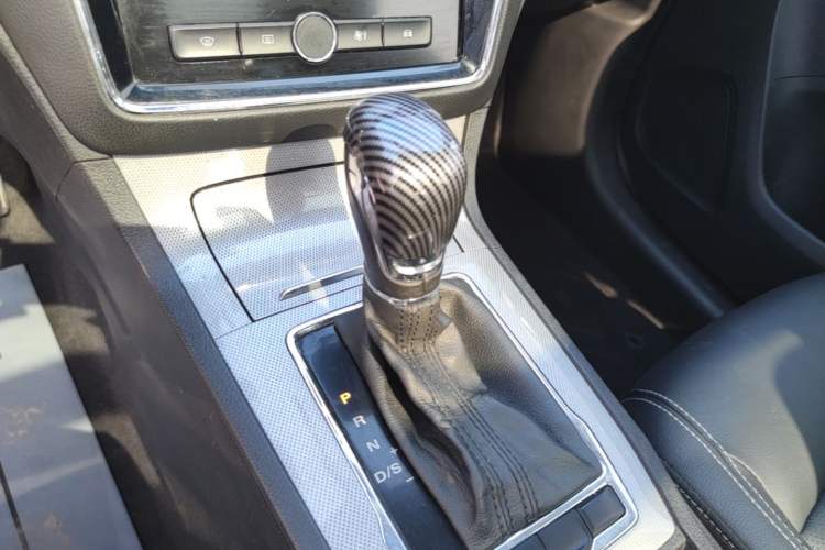 Used Roewe RX5 2020 20T Automatic 4G Connect Superior Flagship Edition Gear Lever