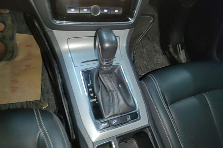 Used Roewe RX5 2020 20T Automatic 4G Connect Superior Flagship Edition Gear Lever