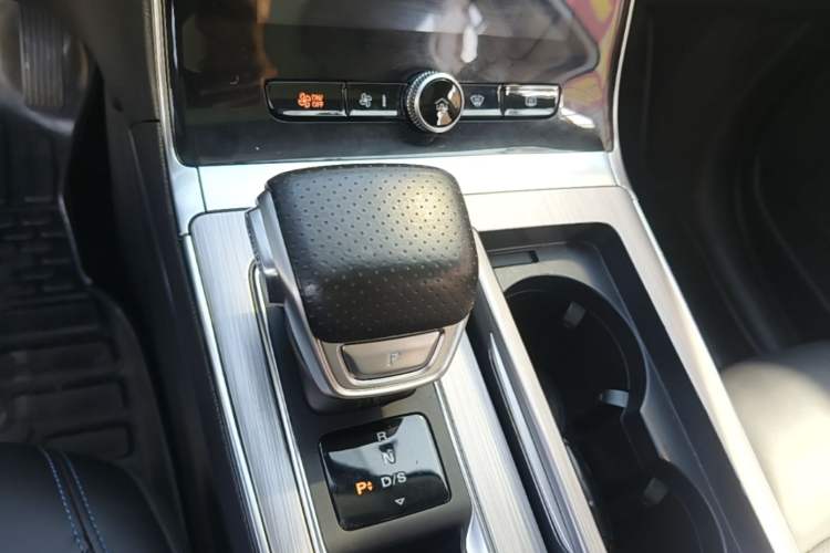 Used Roewe RX5 2020 PLUS 300TGI Automatic Ali National Style Luxury Edition Gear Lever