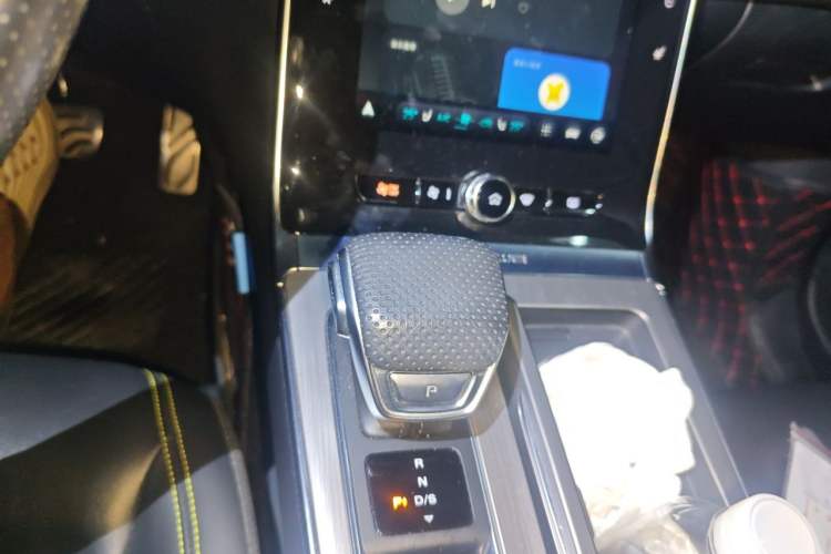 Used Roewe RX5 2020 PLUS 300TGI Automatic Ali National Style Ronglin Edition Gear Lever