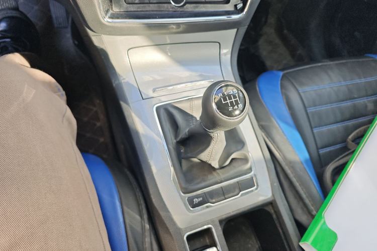 Used Roewe RX5 2020 20T Manual 4G Connect Super-Luxury Flagship Edition Gear Lever