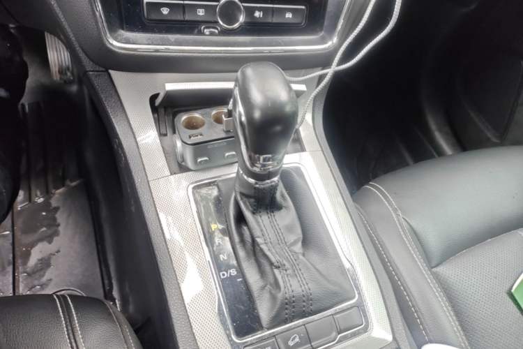 Used Roewe RX5 2020 20T Automatic 4G Connect Superior Flagship Edition Gear Lever