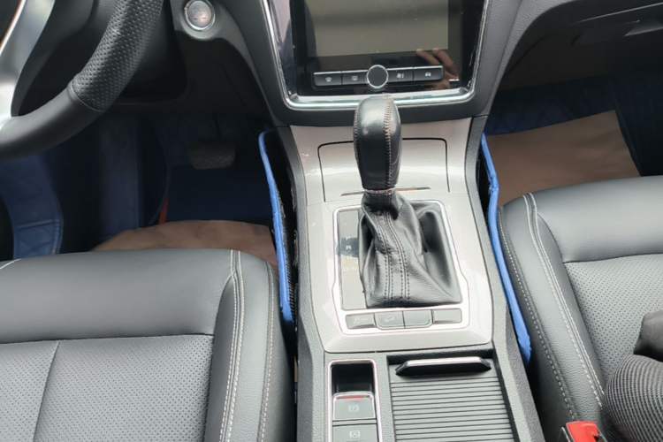 Used Roewe RX5 2020 20T Automatic 4G Connect Superior Flagship Edition Gear Lever