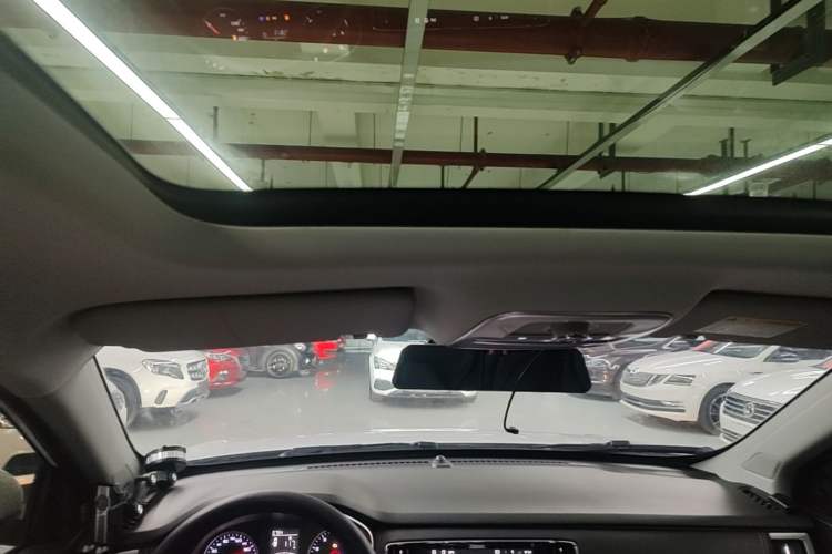 Used Roewe RX5 2020 20T Automatic 4G Connect Superior Flagship Edition Headliner