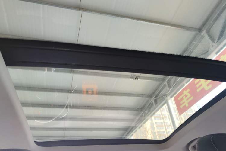Used Roewe RX5 2020 20T Manual 4G Connect Super-Luxury Flagship Edition Headliner