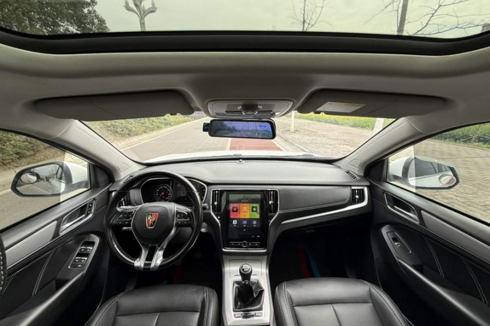 Used Roewe RX5 2020 20T Manual 4G Connect Super-Luxury Flagship Edition Interior 1