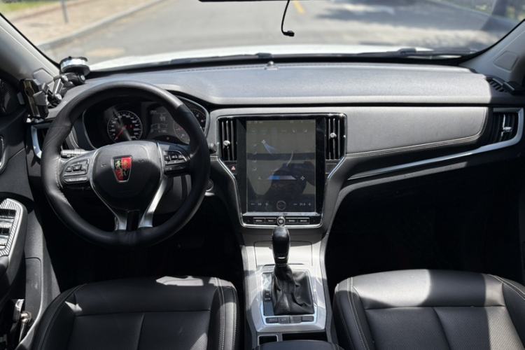 Used Roewe RX5 2020 20T Automatic 4G Connect Superior Flagship Edition Interior 1