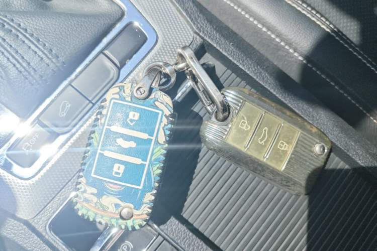 Used Roewe RX5 2020 20T Automatic 4G Connect Superior Flagship Edition Interior 1