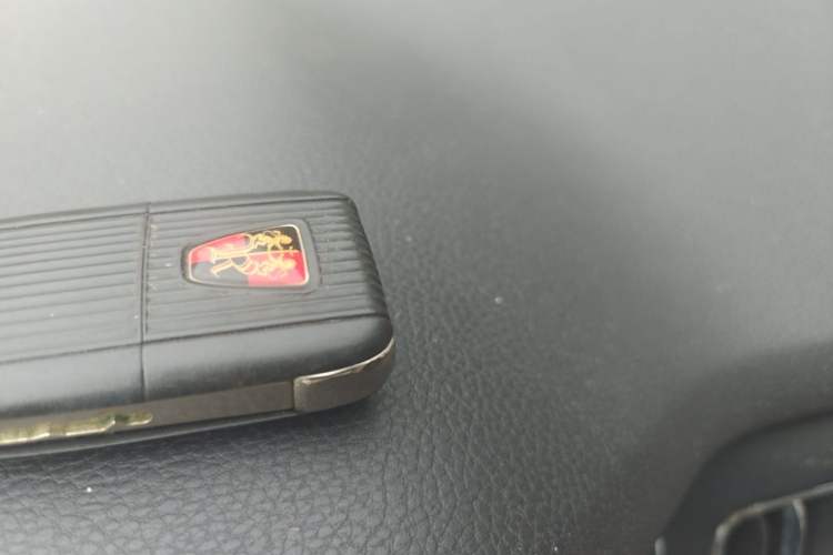 Used Roewe RX5 2020 20T Automatic 4G Connect Superior Flagship Edition Interior 1