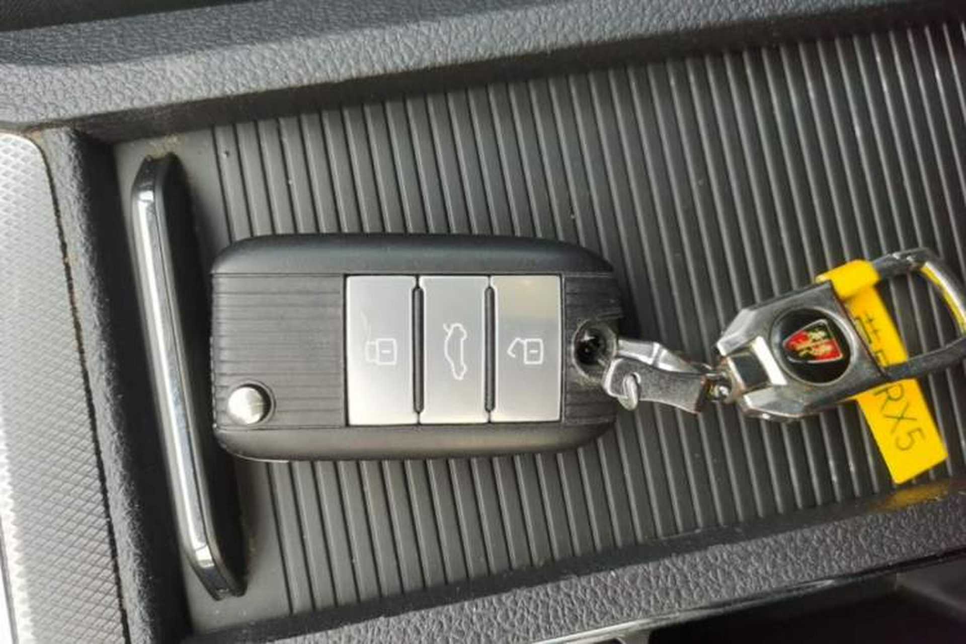 Used Roewe RX5 2020 20T Automatic 4G Connect Superior Flagship Edition Interior 1