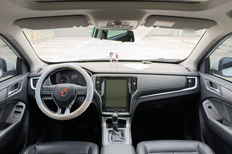 Used Roewe RX5 2020 20T Automatic 4G Connected Million Edition Interior 1