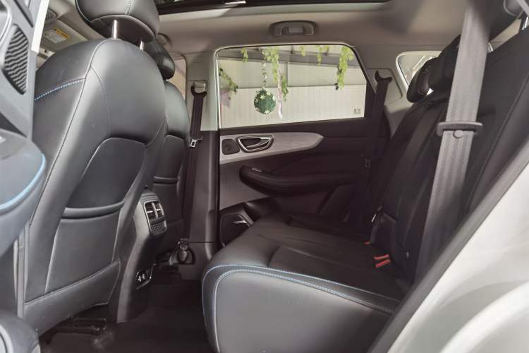 Used Roewe RX5 2020 PLUS 300TGI Automatic Ali National Style Luxury Edition Interior 2