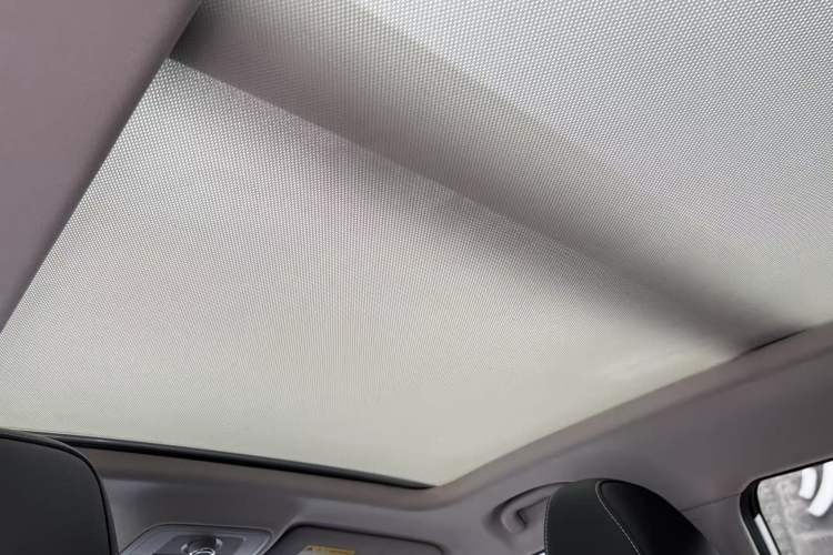Used Roewe RX5 2020 20T Automatic 4G Connected Million Edition Interior 2