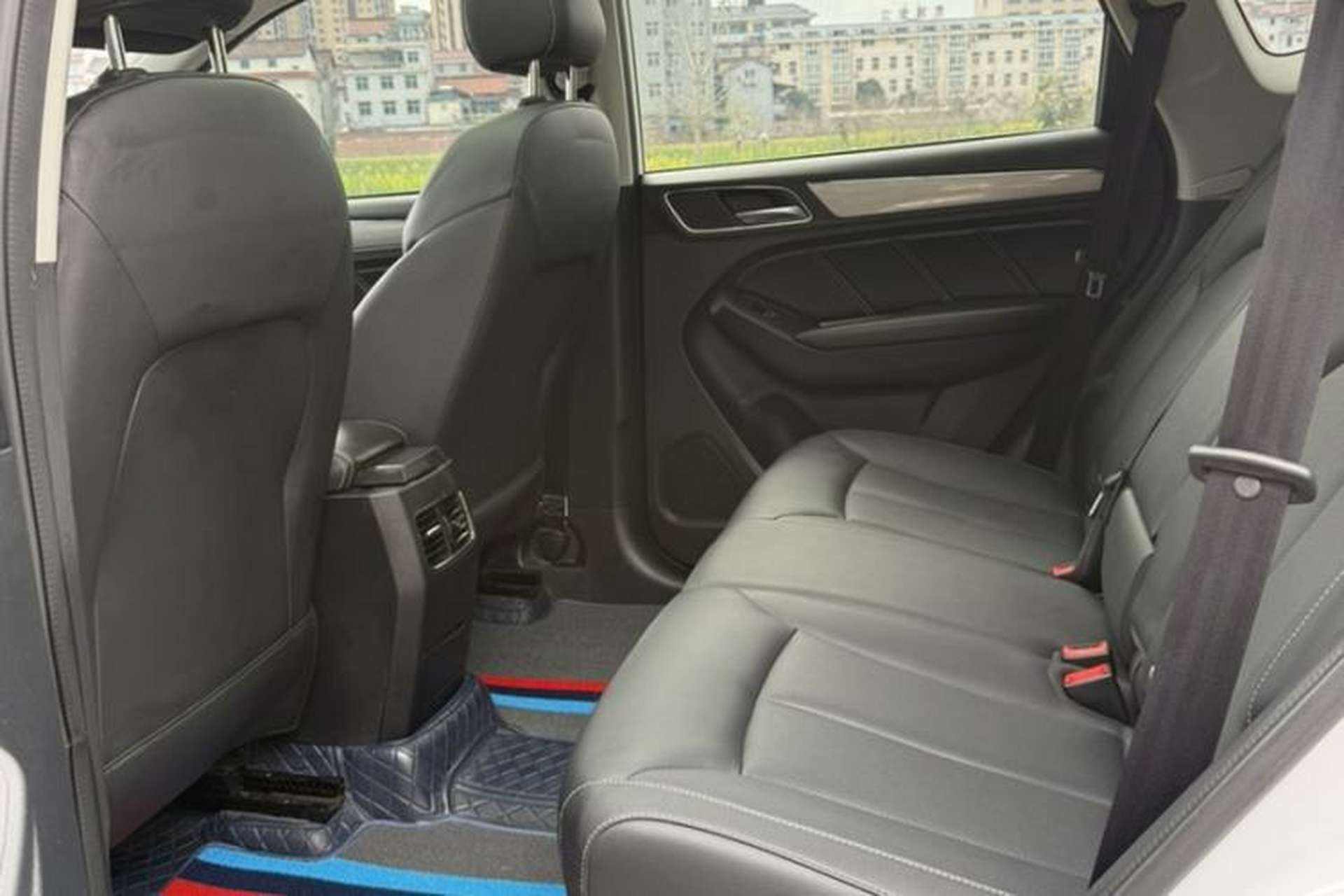 Used Roewe RX5 2020 20T Manual 4G Connect Super-Luxury Flagship Edition Interior 3