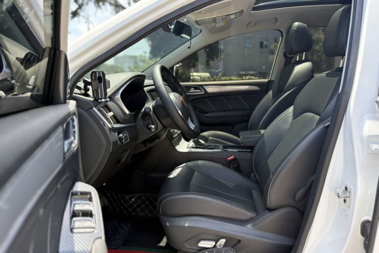 Used Roewe RX5 2020 20T Automatic 4G Connect Superior Flagship Edition Interior 3