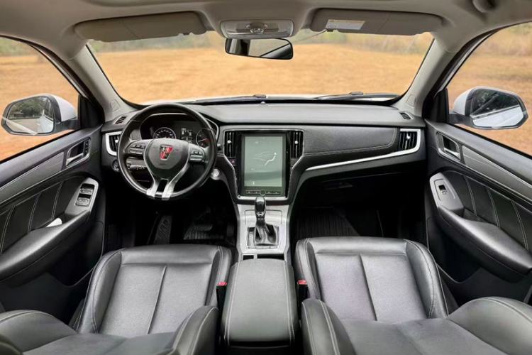 Used Roewe RX5 2020 20T Automatic 4G Connected Million Edition Interior 3