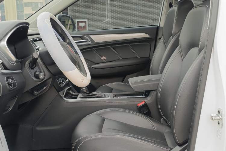 Used Roewe RX5 2020 20T Automatic 4G Connected Million Edition Interior 4