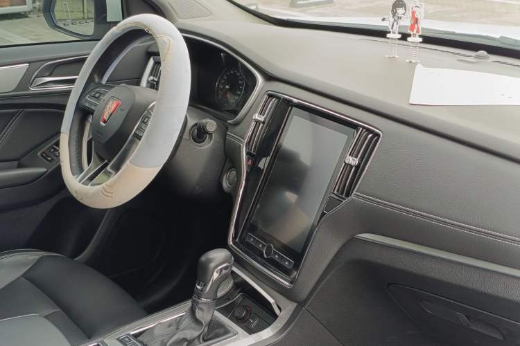 Used Roewe RX5 2020 20T Automatic 4G Connected Million Edition Interior 8