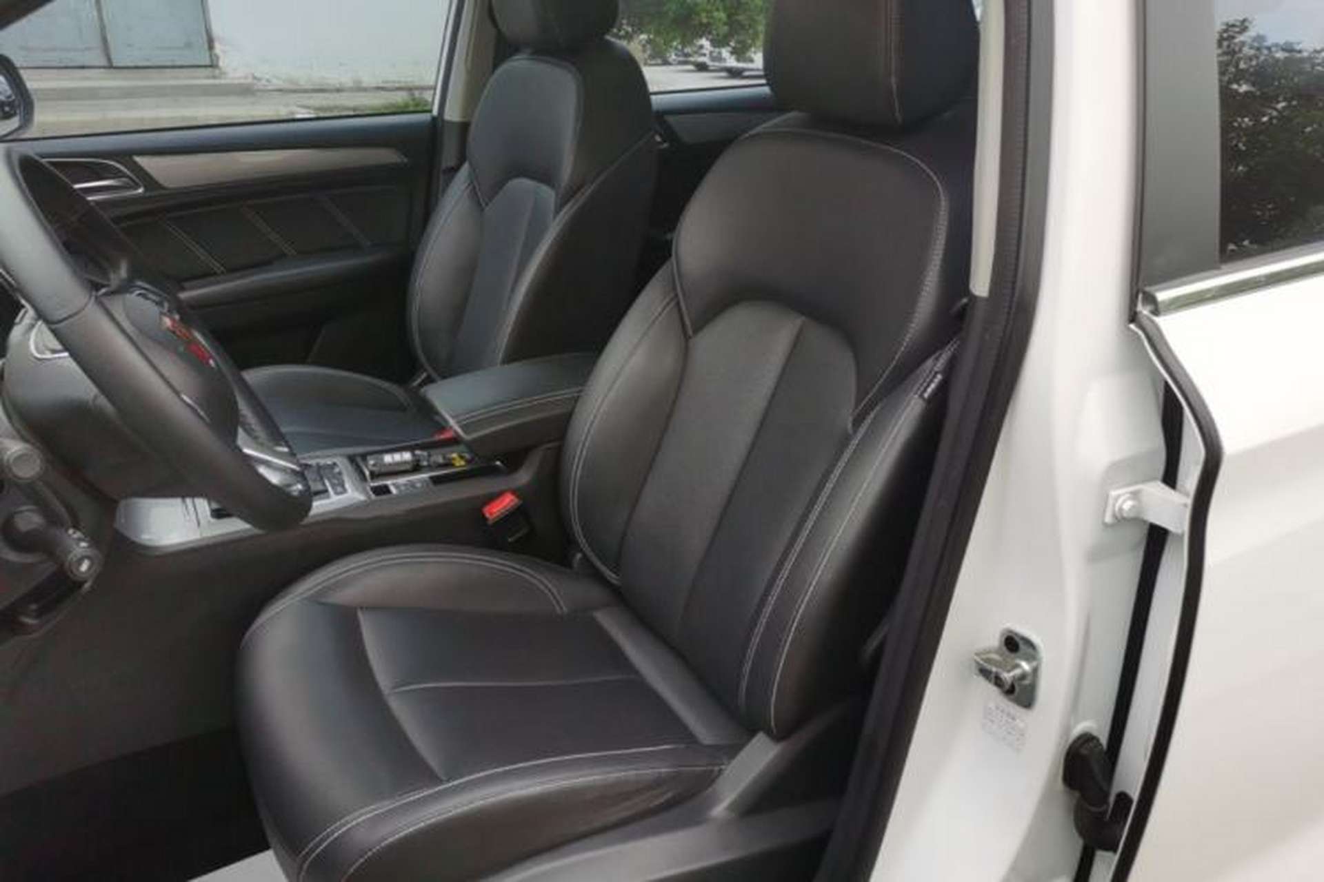 Used Roewe RX5 2020 20T Automatic 4G Connect Superior Flagship Edition Left Front Seat