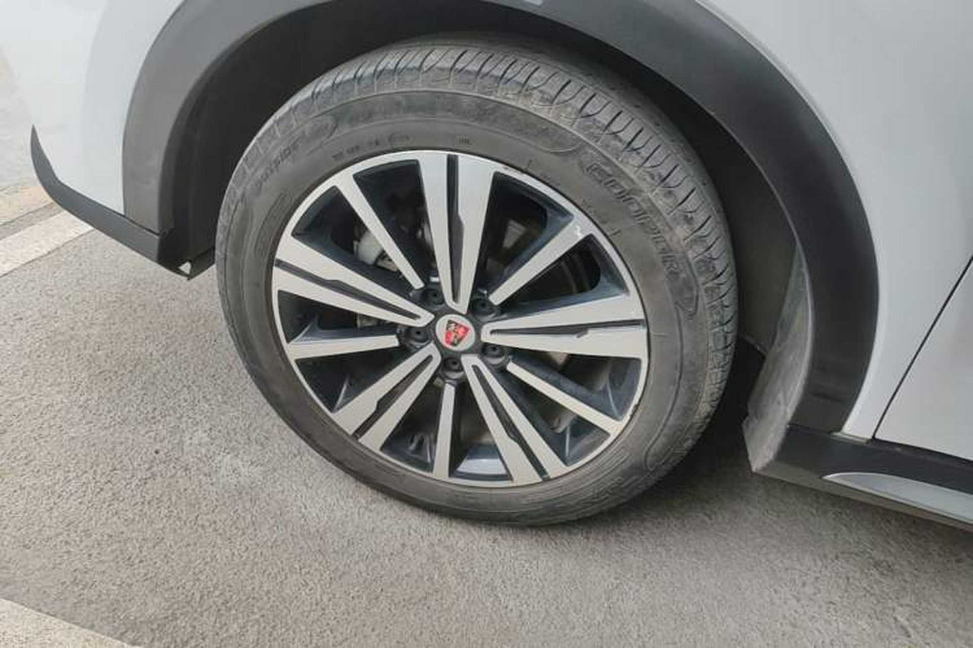 Used Roewe RX5 2020 20T Automatic 4G Connect Superior Flagship Edition Left Front Wheel Hub