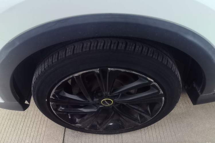 Used Roewe RX5 2020 PLUS 300TGI Automatic Ali National Style Luxury Edition Left Front Wheel Hub