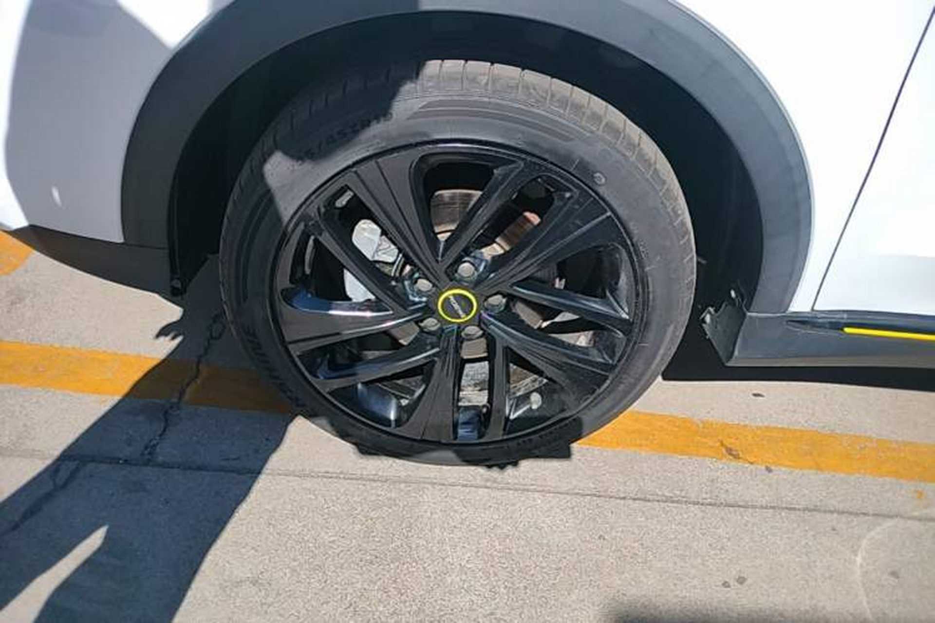 Used Roewe RX5 2020 PLUS 300TGI Automatic Ali National Style Luxury Edition Left Front Wheel Hub