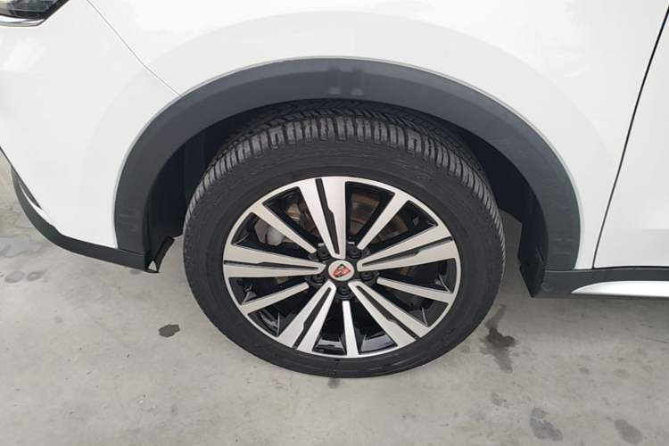 Used Roewe RX5 2020 20T Manual 4G Connect Super-Luxury Flagship Edition Left Front Wheel Hub