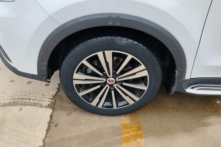 Used Roewe RX5 2020 20T Automatic 4G Connect Superior Flagship Edition Left Front Wheel Hub