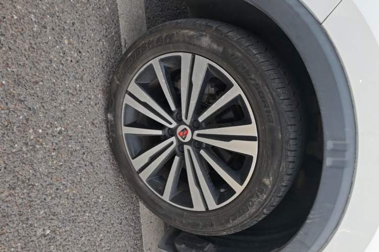 Used Roewe RX5 2020 20T Manual 4G Connect Super-Luxury Flagship Edition Left Front Wheel Hub