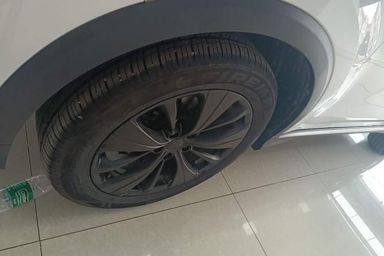 Used Roewe RX5 2020 PLUS 300TGI Automatic Ali National Style Luxury Edition Left Front Wheel Hub