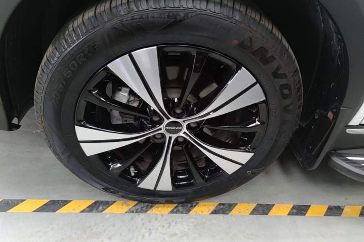 Used Roewe RX5 2020 PLUS 300TGI Automatic Ali National Trend Flagship Edition Left Front Wheel Hub
