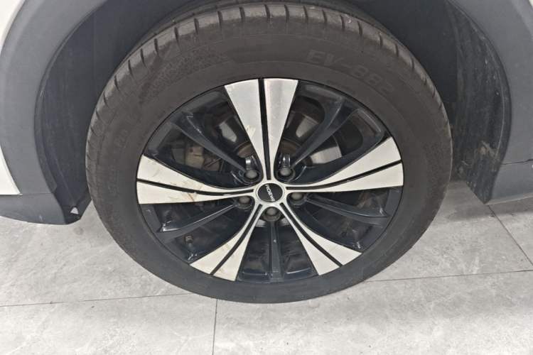 Used Roewe RX5 2020 PLUS 300TGI Automatic Ali National Style Luxury Edition Left Front Wheel Hub