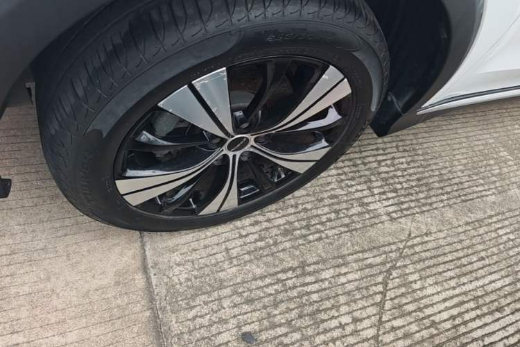 Used Roewe RX5 2020 PLUS 300TGI Automatic Ali New Year Special Edition Left Front Wheel Hub