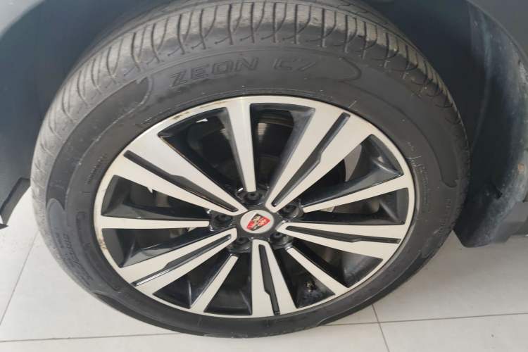 Used Roewe RX5 2020 20T Manual 4G Connect Super-Luxury Flagship Edition Left Front Wheel Hub
