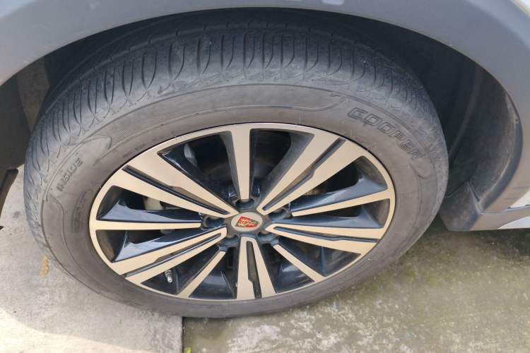 Used Roewe RX5 2020 20T Automatic 4G Connected Million Edition Left Front Wheel Hub