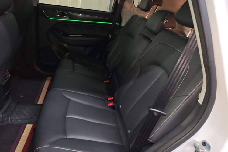 Used Roewe RX5 2020 20T Automatic 4G Connect Superior Flagship Edition Left Rear Seat