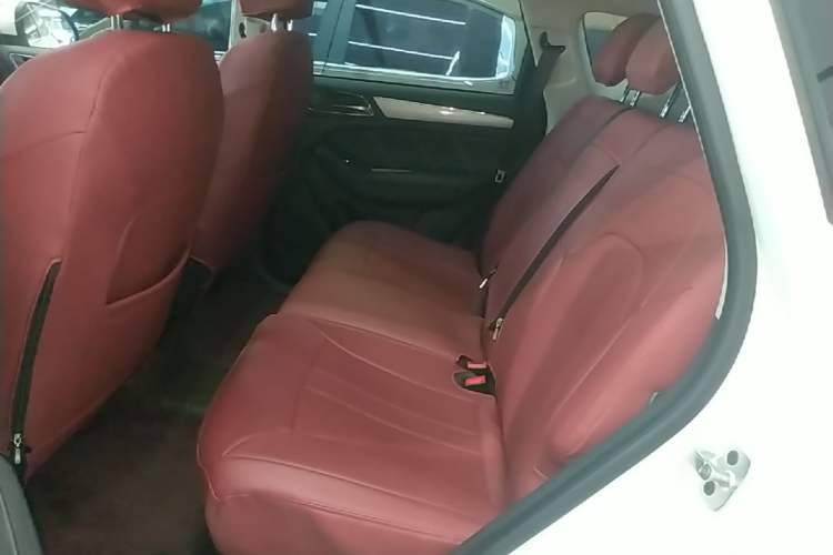 Used Roewe RX5 2020 20T Automatic 4G Connect Excellence Edition Left Rear Seat