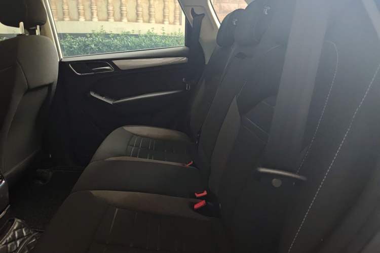 Used Roewe RX5 2020 20T Automatic 4G Connect Excellence Edition Left Rear Seat