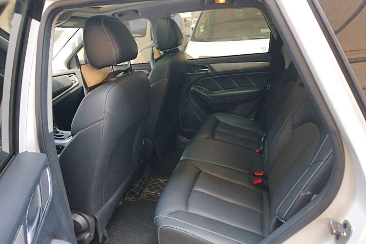 Used Roewe RX5 2020 20T Automatic 4G Connected Million Edition Left Rear Seat
